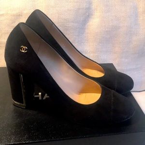 Chanel pumps